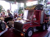 Inka, Morris ja Solongo liukum�ess�